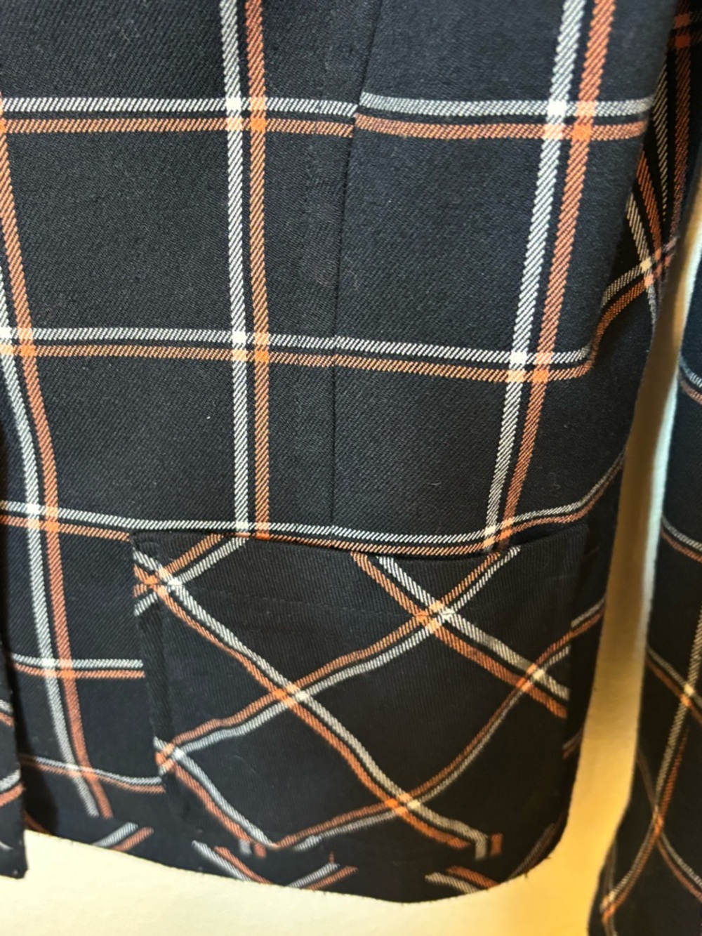 Banana Republic chic Navy Plaid Cropped Button blazer - Picture 6 of 7